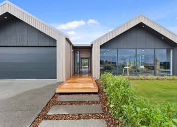 018 Open2view Id419932 22 Ferndale Grove 2