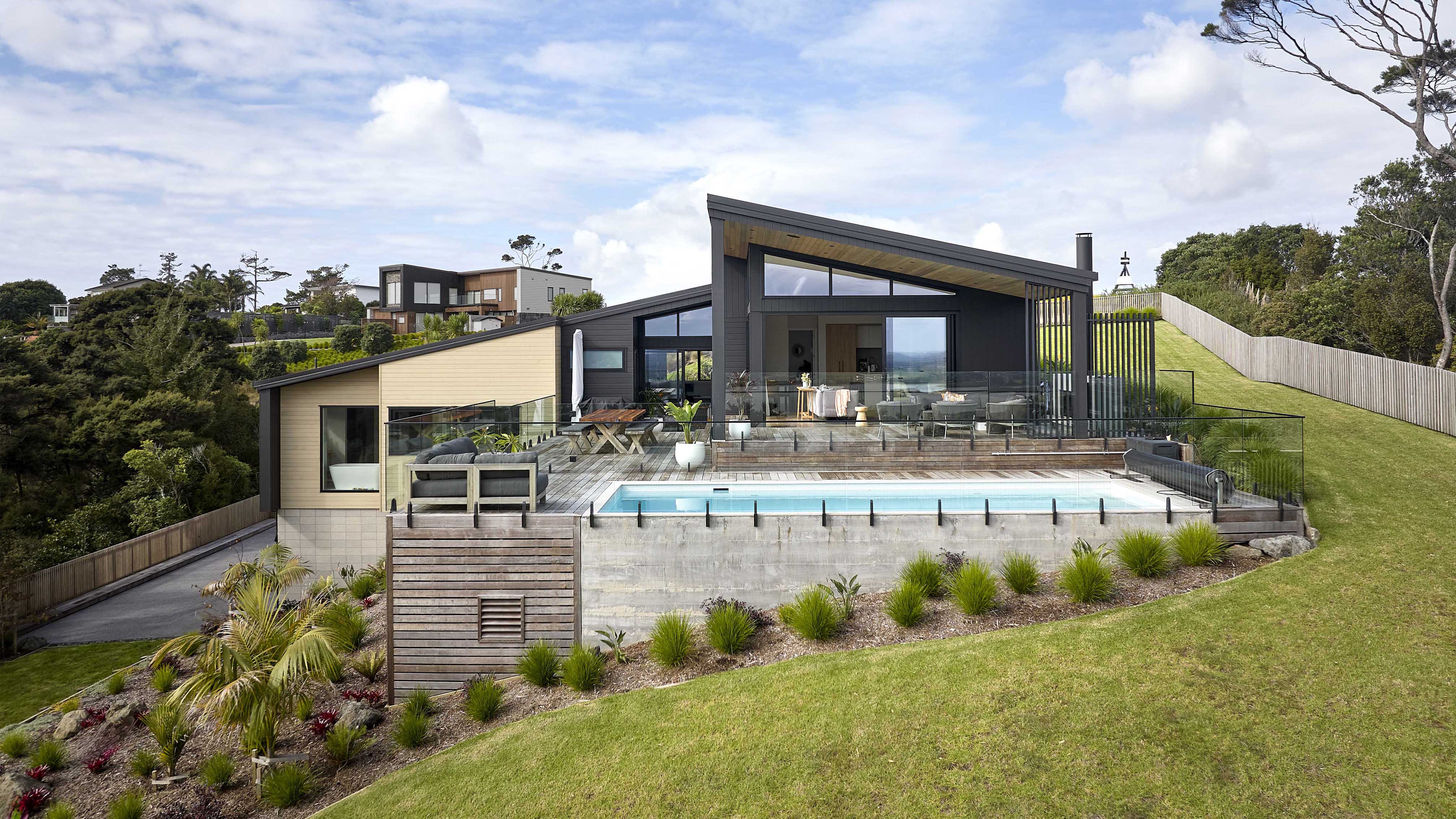 Harbour Edge Living - North Shore house image
