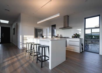 Open Plan Kitchen And Island Bench